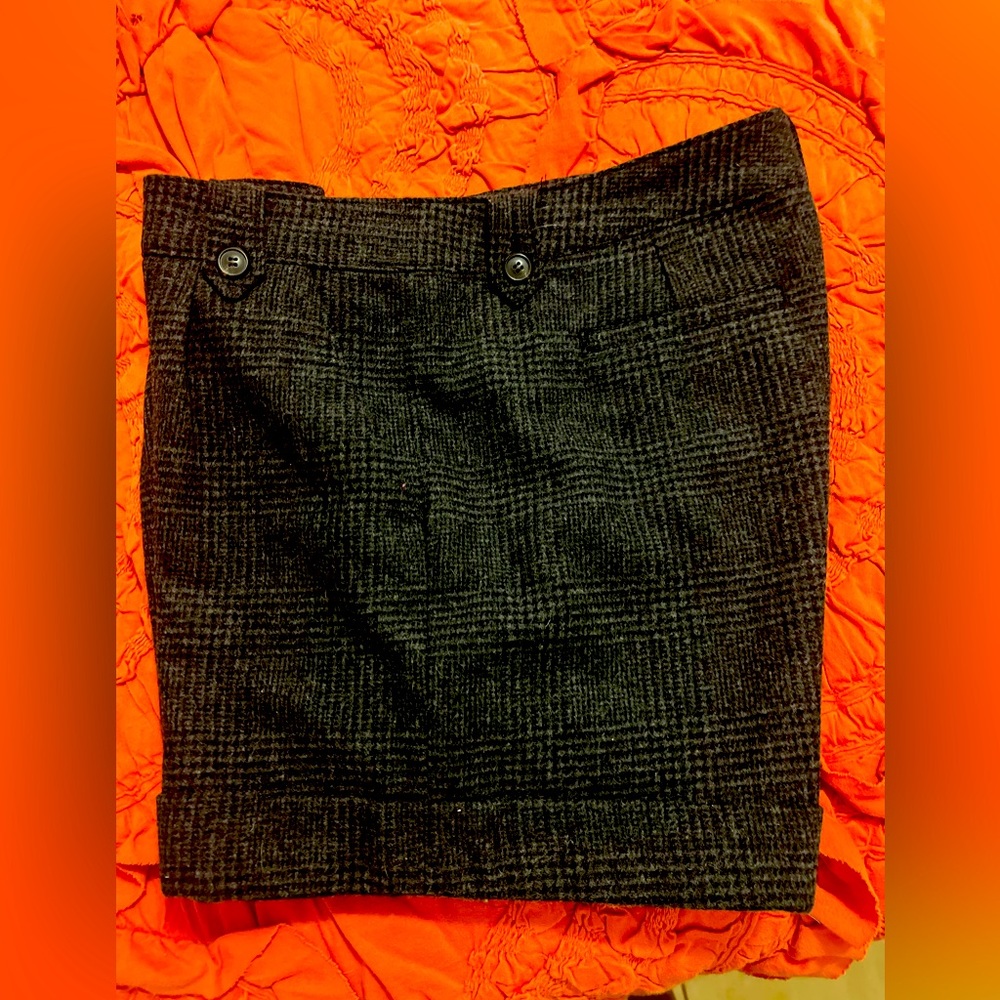 HINGE Shorts